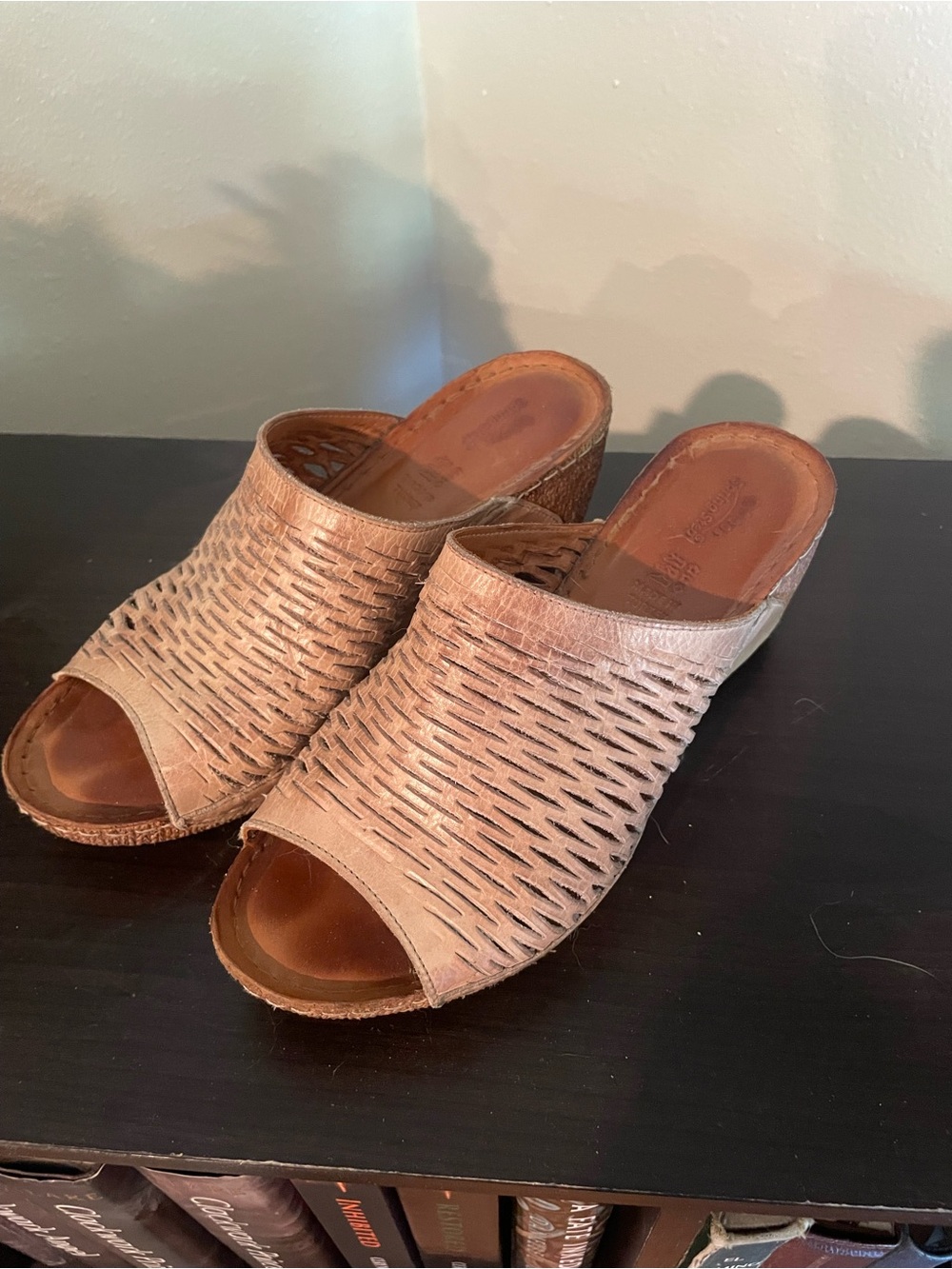Spring Step Woven Open-Toe Slide -Light Pink